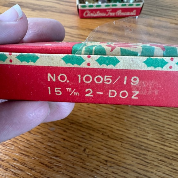 Vintage Christmas Tree Ornaments Small Mini Ball GLASS 15mm Fine Quality Japan - Picture 5 of 9